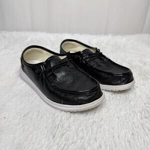 CORKYS / Kayak black crinkle metallic slip on sneaker shoes / 7